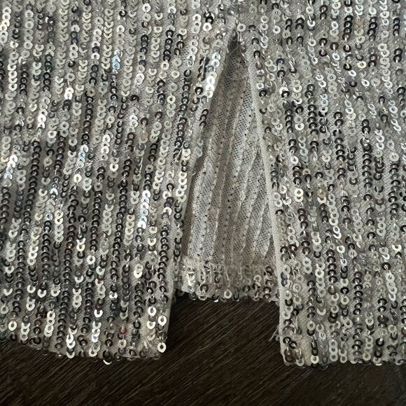 Cece Sequin Keyhole Back Tank-Size Medium - Picture 4 of 9